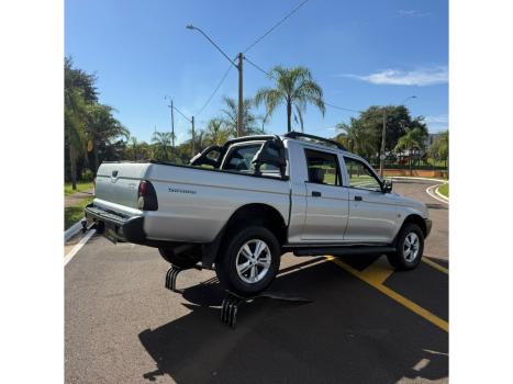 MITSUBISHI L 200 2.5 GL 4X4 CABINE DUPLA TURBO DISEL, Foto 4
