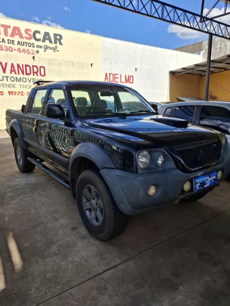 MITSUBISHI L 200 Outdoor 2.5 HPE 4X4 CABINE DUPLA TURBO DIESEL INTERCOOLER, Foto 3