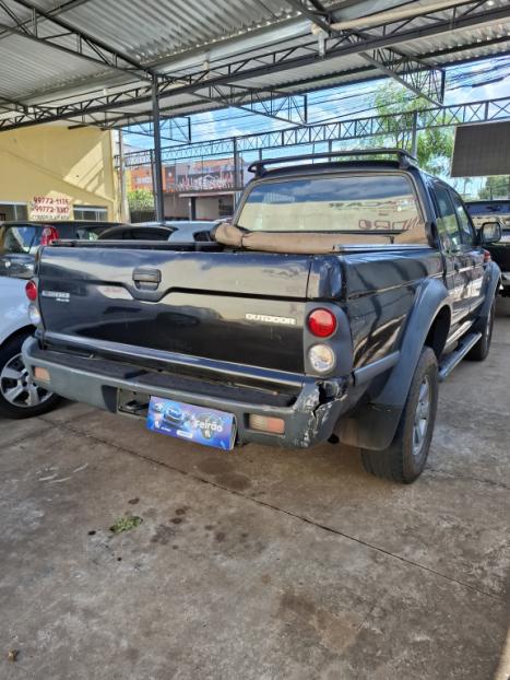 MITSUBISHI L 200 Outdoor 2.5 HPE 4X4 CABINE DUPLA TURBO DIESEL INTERCOOLER, Foto 10