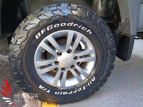 MITSUBISHI L 200 Outdoor 2.5 HPE 4X4 CABINE DUPLA TURBO DIESEL INTERCOOLER AUTOM�TICO, Foto 15
