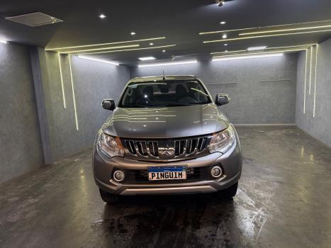 MITSUBISHI L 200 Triton 2.4 16V SPORT HPE 4X4 CABINE DUPLA TURBO DIESEL AUTOMTICO, Foto 2
