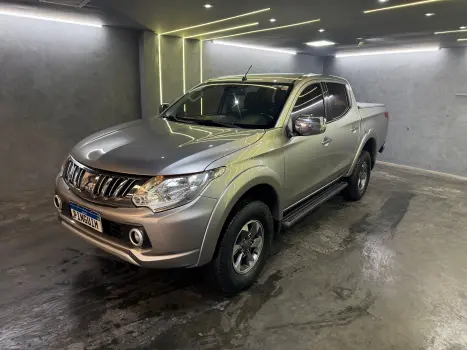 MITSUBISHI L 200 Triton 2.4 16V SPORT HPE 4X4 CABINE DUPLA TURBO DIESEL AUTOMTICO, Foto 3