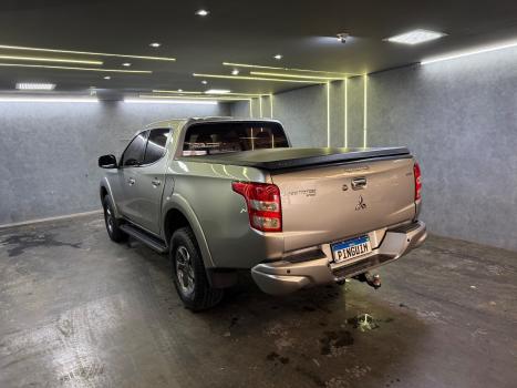 MITSUBISHI L 200 Triton 2.4 16V SPORT HPE 4X4 CABINE DUPLA TURBO DIESEL AUTOMTICO, Foto 6