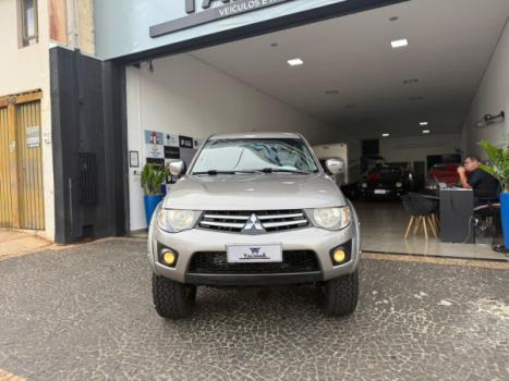 MITSUBISHI L 200 Triton 3.2 16V HPE 4X4 CABINE DUPLA TURBO DIESEL INTERCOOLER, Foto 2