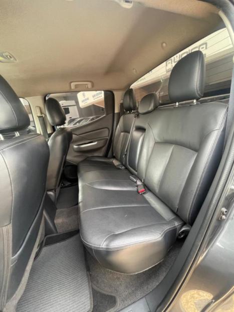 MITSUBISHI L 200 Triton 2.4 16V SPORT HPE 4X4 CABINE DUPLA TURBO DIESEL AUTOM�TICO, Foto 7