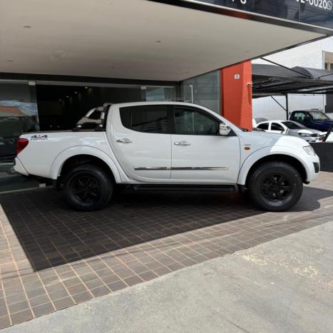 MITSUBISHI L 200 Triton 3.5 V6 HPE 4X4 FLEX CABINE DUPLA AUTOM�TICO, Foto 3