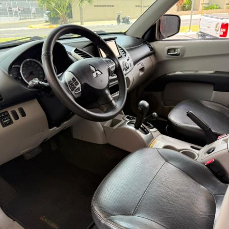 MITSUBISHI L 200 Triton 3.5 V6 HPE 4X4 FLEX CABINE DUPLA AUTOM�TICO, Foto 9