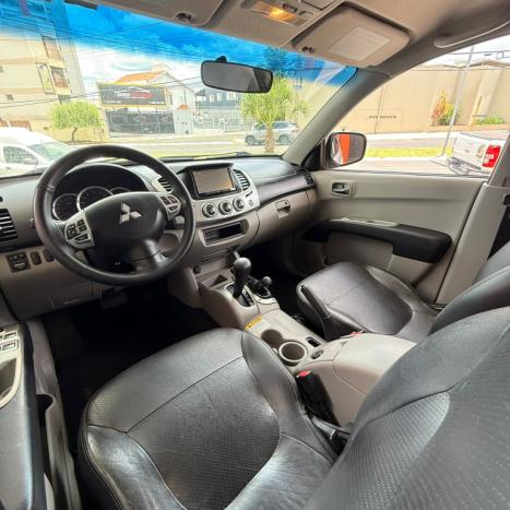 MITSUBISHI L 200 Triton 3.5 V6 HPE 4X4 FLEX CABINE DUPLA AUTOM�TICO, Foto 12