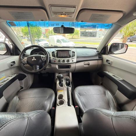 MITSUBISHI L 200 Triton 3.5 V6 HPE 4X4 FLEX CABINE DUPLA AUTOM�TICO, Foto 13