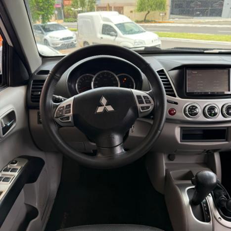 MITSUBISHI L 200 Triton 3.5 V6 HPE 4X4 FLEX CABINE DUPLA AUTOM�TICO, Foto 14