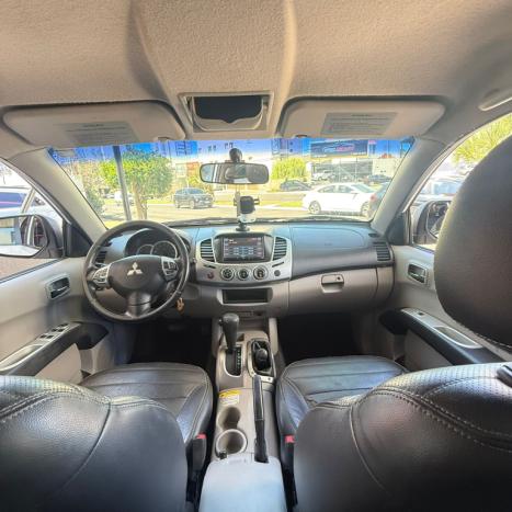 MITSUBISHI L 200 Triton 3.5 V6 HPE 4X4 FLEX CABINE DUPLA AUTOM�TICO, Foto 12