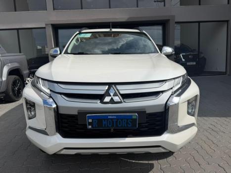 MITSUBISHI L 200 Triton 2.4 16V SPORT HPE 4X4 CABINE DUPLA TURBO DIESEL AUTOM�TICO, Foto 3