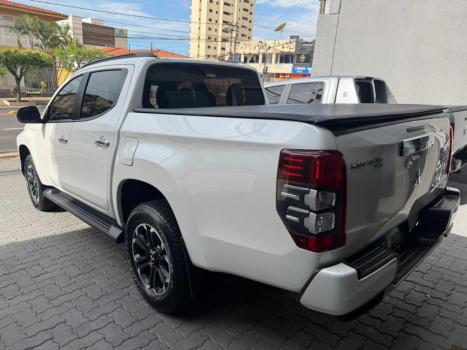 MITSUBISHI L 200 Triton 2.4 16V SPORT HPE 4X4 CABINE DUPLA TURBO DIESEL AUTOM�TICO, Foto 4