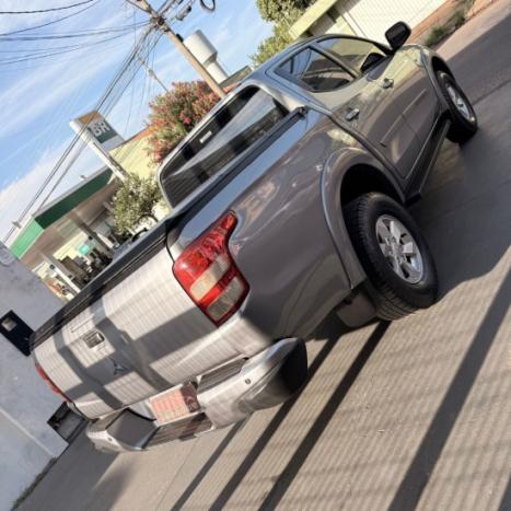 MITSUBISHI L 200 Triton 2.4 16V SPORT GLS CABINE DUPLA TURBO DIESEL AUTOM�TICO, Foto 4