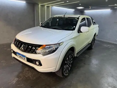 MITSUBISHI L 200 Triton 2.4 16V SPORT GL CABINE DUPLA TURBO DIESEL, Foto 5