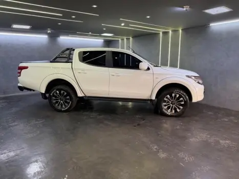 MITSUBISHI L 200 Triton 2.4 16V SPORT GL CABINE DUPLA TURBO DIESEL, Foto 10