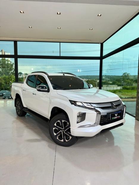 MITSUBISHI L 200 Triton 2.4 16V SPORT HPE 4X4 CABINE DUPLA TURBO DIESEL AUTOM�TICO, Foto 2