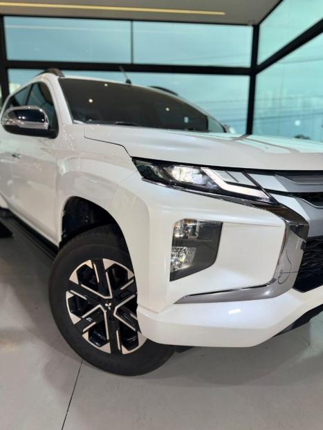 MITSUBISHI L 200 Triton 2.4 16V SPORT HPE 4X4 CABINE DUPLA TURBO DIESEL AUTOM�TICO, Foto 5