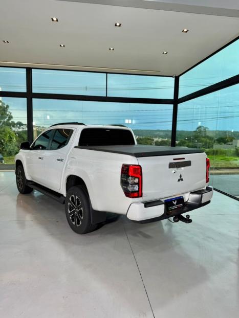 MITSUBISHI L 200 Triton 2.4 16V SPORT HPE 4X4 CABINE DUPLA TURBO DIESEL AUTOM�TICO, Foto 7