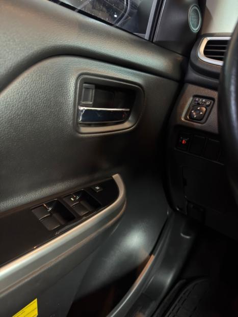 MITSUBISHI L 200 Triton 2.4 16V SPORT HPE 4X4 CABINE DUPLA TURBO DIESEL AUTOM�TICO, Foto 16