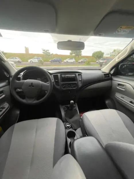 MITSUBISHI L 200 Triton 2.4 16V SPORT GL CABINE DUPLA TURBO DIESEL, Foto 7