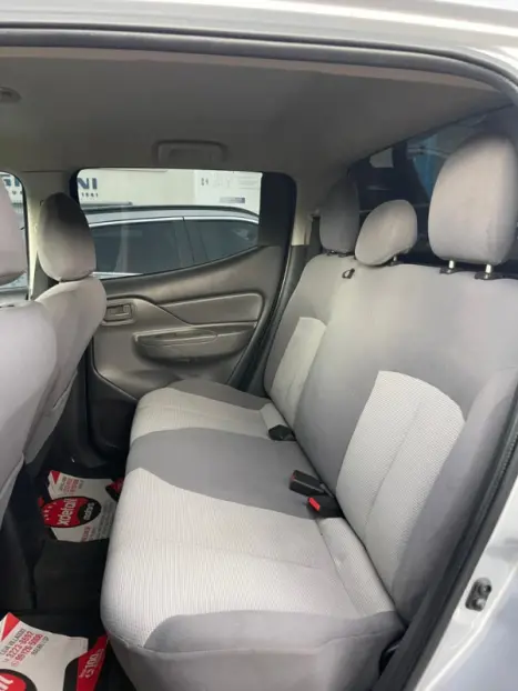 MITSUBISHI L 200 Triton 2.4 16V SPORT GL CABINE DUPLA TURBO DIESEL, Foto 8