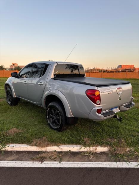 MITSUBISHI L 200 Triton 3.2 16V HPE 4X4 CABINE DUPLA TURBO DIESEL INTERCOOLER AUTOM�TICO, Foto 2