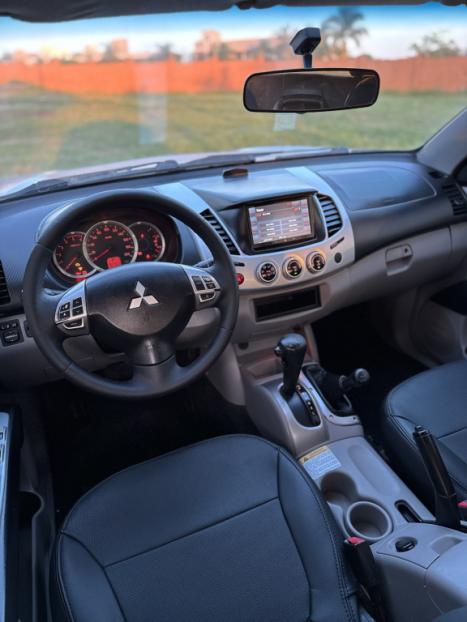MITSUBISHI L 200 Triton 3.2 16V HPE 4X4 CABINE DUPLA TURBO DIESEL INTERCOOLER AUTOM�TICO, Foto 3
