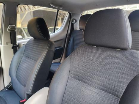 MITSUBISHI L 200 Triton 2.4 16V FLEX HLS CABINE DUPLA, Foto 9