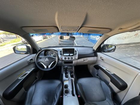 MITSUBISHI L 200 Triton 3.5 V6 HPE 4X4 FLEX CABINE DUPLA AUTOM�TICO, Foto 6