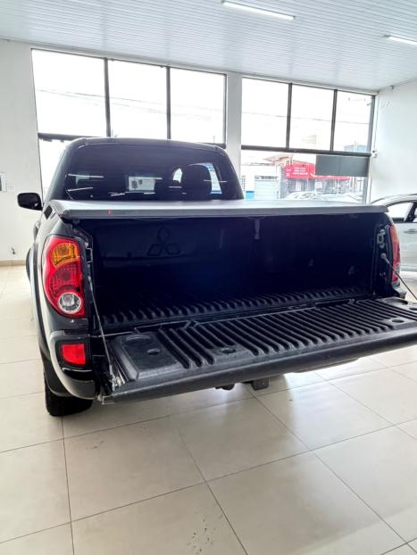 MITSUBISHI L 200 Triton 3.5 V6 HPE 4X4 FLEX CABINE DUPLA AUTOMÁTICO, Foto 6