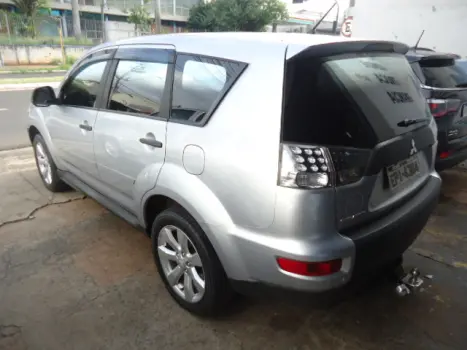 MITSUBISHI Outlander 2.4 16V 4P 4X4 AUTOMTICO, Foto 5