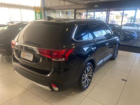 MITSUBISHI Outlander 2.2 16V 4P 4X4 DIESEL AUTOMTICO, Foto 5