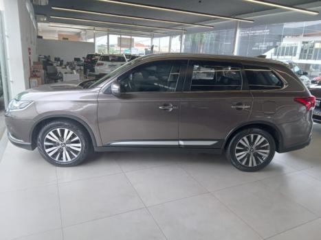 MITSUBISHI Outlander 2.2 16V 4P 4X4 HPE-S AWD DIESEL AUTOMTICO, Foto 4
