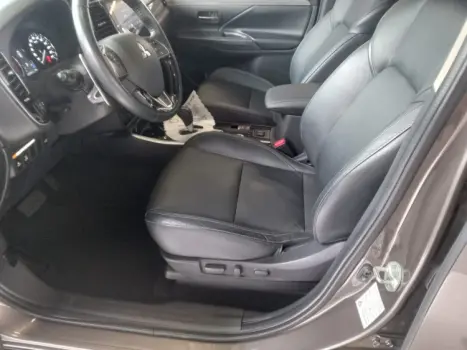 MITSUBISHI Outlander 2.2 16V 4P 4X4 HPE-S AWD DIESEL AUTOMTICO, Foto 15