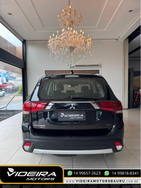 MITSUBISHI Outlander 2.2 16V 4P 4X4 DIESEL AUTOM�TICO, Foto 6