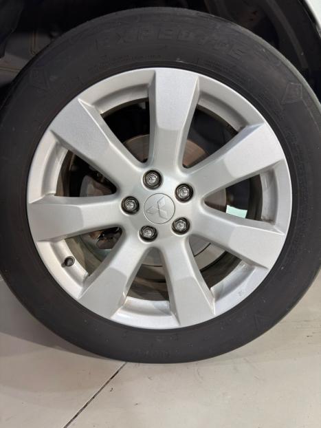 MITSUBISHI Outlander 2.0 16V 4P AUTOM�TICO, Foto 5