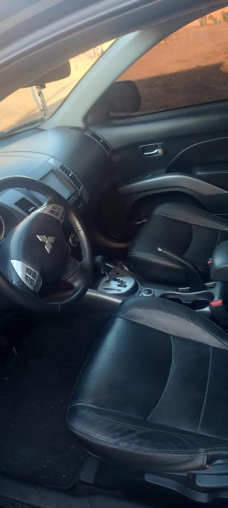 MITSUBISHI Outlander 2.4 16V 4P 4X4 AUTOM�TICO, Foto 5
