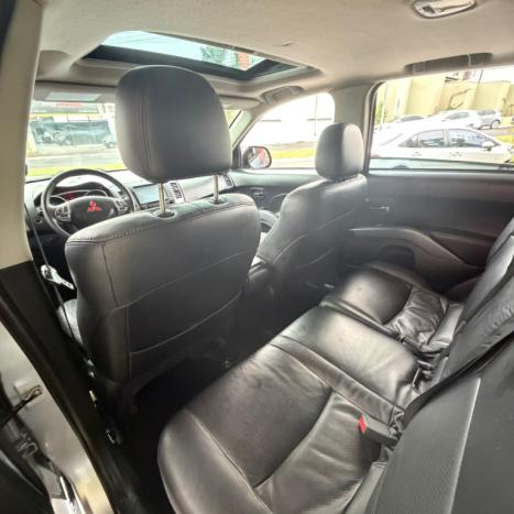 MITSUBISHI Outlander 2.4 16V 4P 4X4 AUTOM�TICO, Foto 7