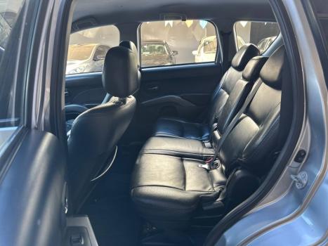 MITSUBISHI Outlander 2.4 16V 4P 4X4 AUTOM�TICO, Foto 11