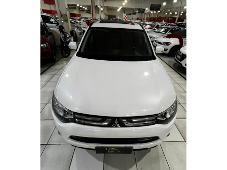 MITSUBISHI Outlander 3.0 V6 24V 4P GT 4X4 AUTOM�TICO, Foto 5