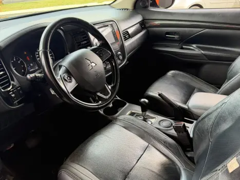 MITSUBISHI Outlander 2.0 16V 4P AUTOMÁTICO, Foto 9