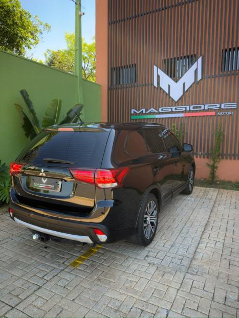 MITSUBISHI Outlander 2.0 16V 4P AUTOMÁTICO, Foto 9