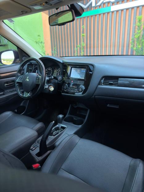 MITSUBISHI Outlander 2.0 16V 4P AUTOMÁTICO, Foto 12