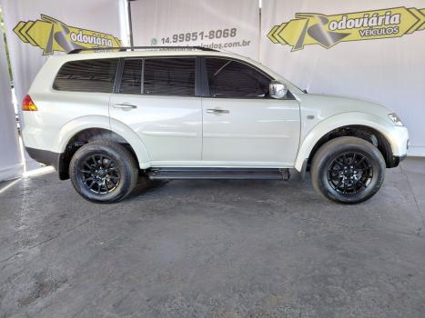 MITSUBISHI Pajero 3.2 16V 4P 4X4 7 LUGARES HPE TURBO DIESEL INTERCOOLER AUTOM�TICO, Foto 3
