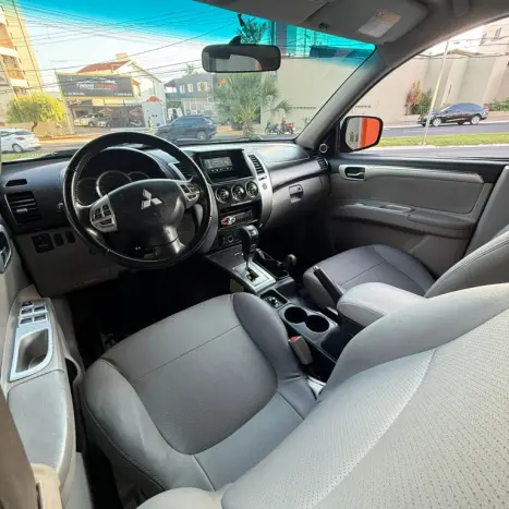 MITSUBISHI Pajero Dakar 3.2 16V 4P HPE S 4X4 TURBO DIESEL INTECOOLER 7 LUGARES AUTOM�TICO, Foto 15