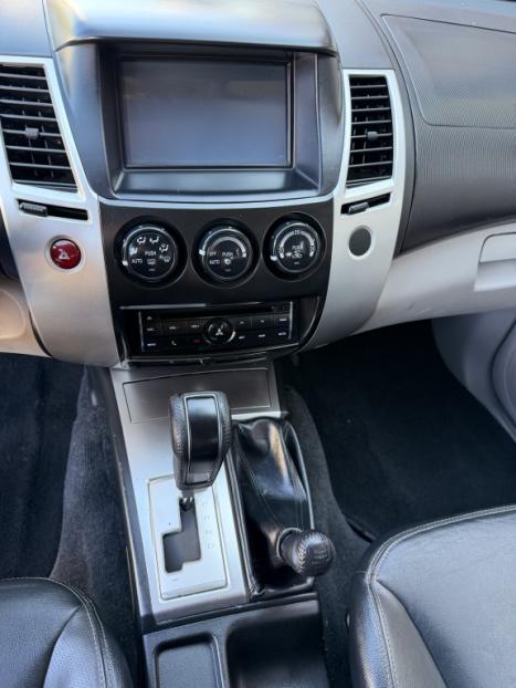 MITSUBISHI Pajero Dakar 3.5 V6 24V 4P HPE FLEX 4X4 7 LUGARES AUTOMÁTICO, Foto 13