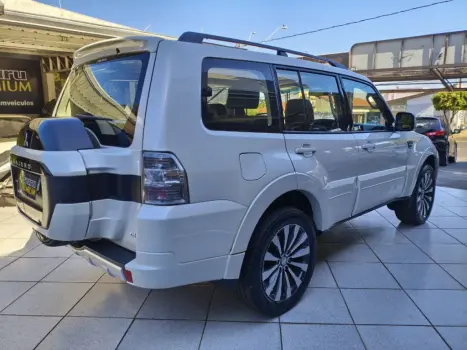 MITSUBISHI Pajero Full , Foto 12
