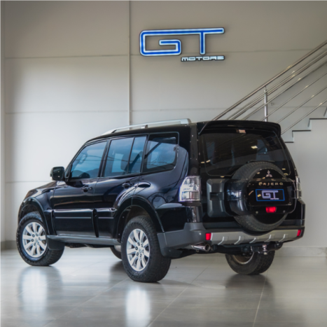 MITSUBISHI Pajero Full 3.8 V6 24V HPE 4X4 AUTOMTICO, Foto 2