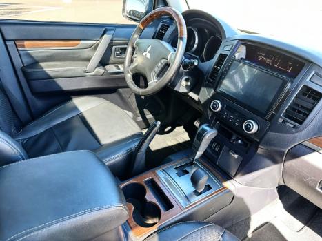 MITSUBISHI Pajero Full 3.2 16V HPE 4X4 TURBO DIESEL AUTOM�TICO, Foto 10